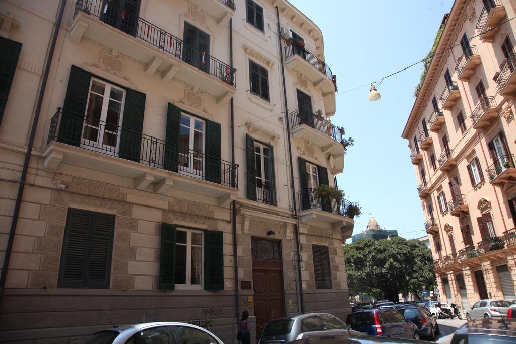 B&B Massimo Inn Palermo Bagian luar foto
